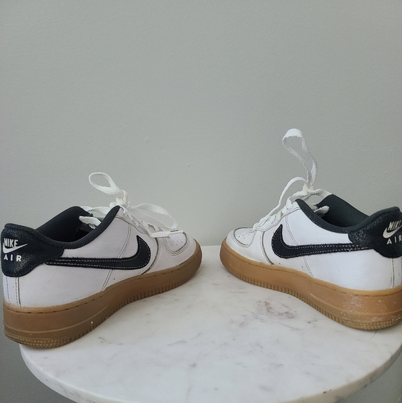 Vintage Smiley Nike Air Forces - Picture 4 of 8